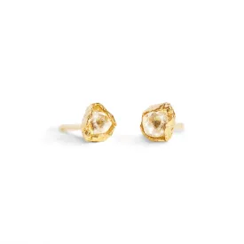 9K Gold Studs w. Ocean Diamonds