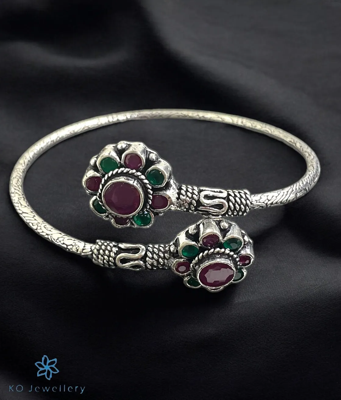 The Abhata Silver Openable Gemstone Bracelet